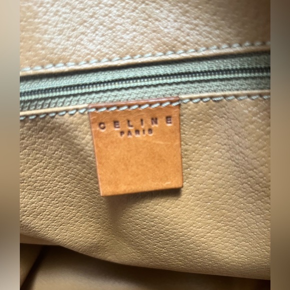 Authentic vintage Celine macadam monogram travel bag. Model: MC98/2 - Picture 13 of 16